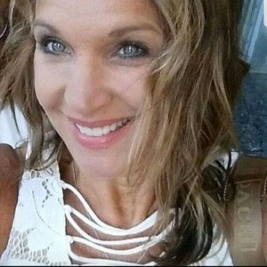 Meet your Posher, Dana